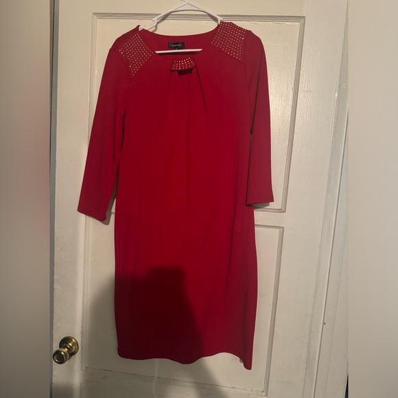 Red dress - Picture 2 of 3